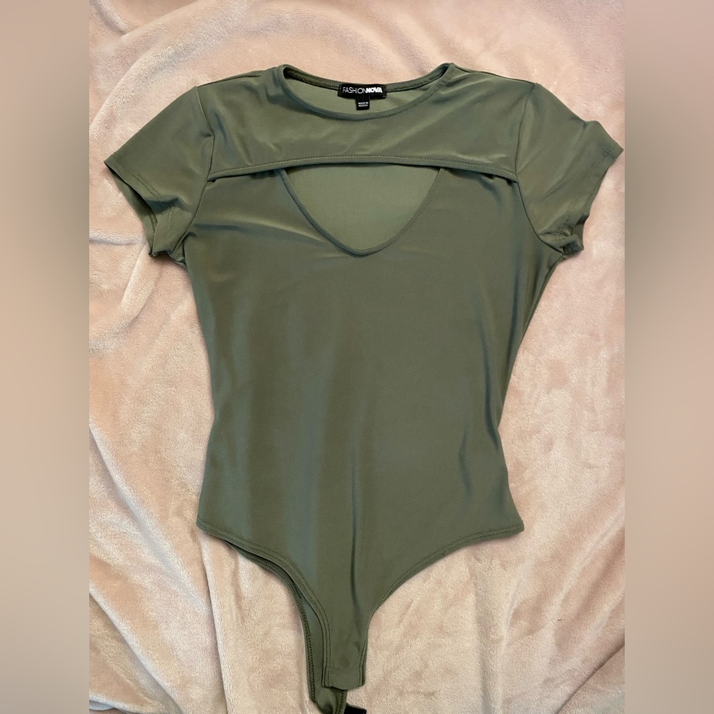 Fashion Nova Green, Short Sleeve, Cut-out Bodysuit - Size S